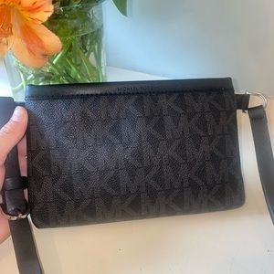 Michael Kors - Belt Bag